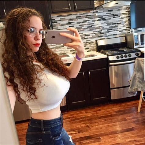 Laura Marie Porn Pic