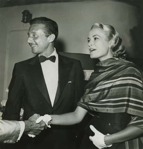 FASHIONS SORCERER DESIGNER OLEG CASSINI AND HIS MAGIC SPELL TO