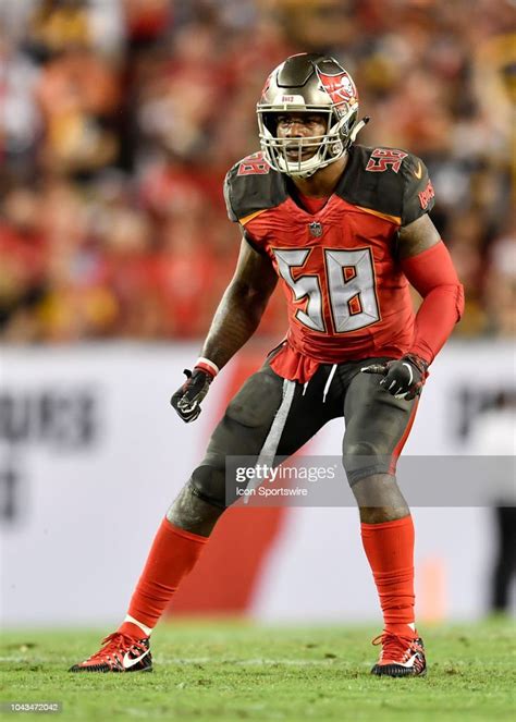 Tampa Bay Buccaneers Linebacker Kwon Alexander During The First Half