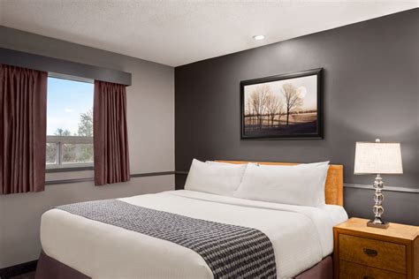 Travelodge by Wyndham Brandon | Brandon, MB Hotels
