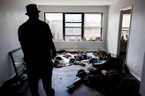 Cop Fired In Sex Scandal Admitted To Affairs Nude Pics Strip Uno