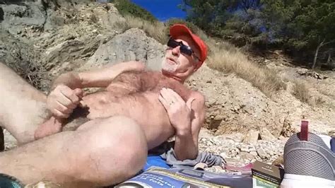 Je Me Branle Et Jouis Sur La Plage Gay Porn B Xhamster