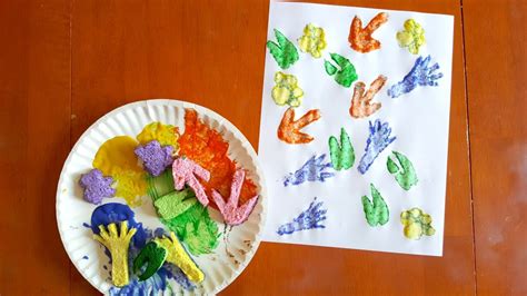 DIY Animal Tracks Activities & Nature Art