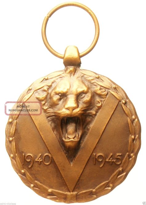 Mighty Victorious Lion Of Wwii Antique Bronze Art Medal Pendant