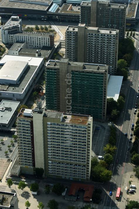 Luftaufnahme Halle Saale Plattenbau Hochhaus Wohnsiedlung Entlang