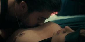 Kandungan Nude Scenes Aznude