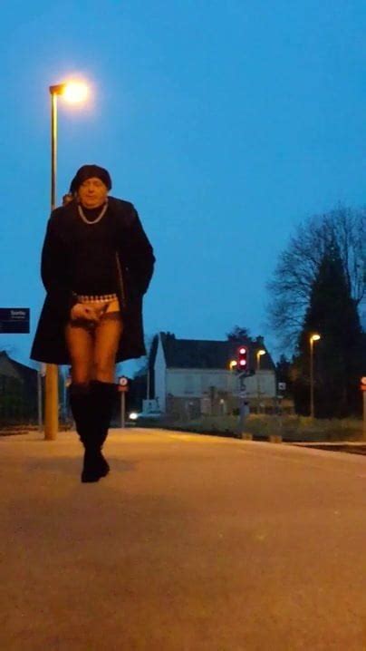 Quai De Gare Free Solo Man HD Porn Video XHamster