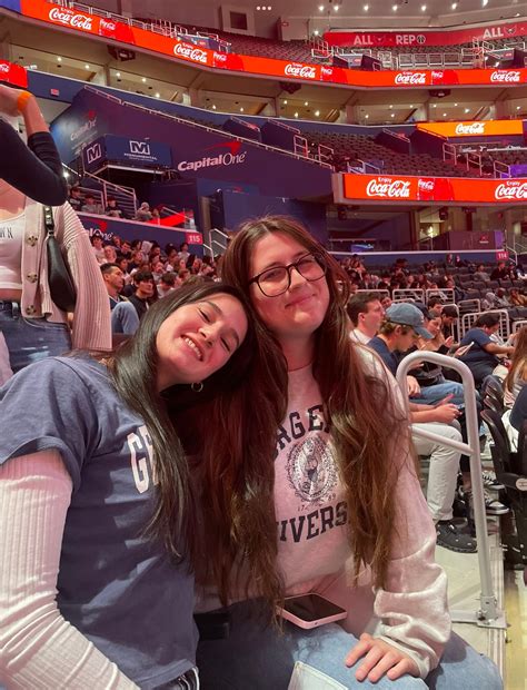 A Student's Reflection on Her First Semester of College at Georgetown