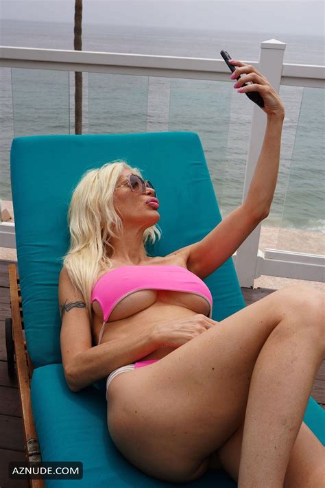 Angelique Frenchy Morgan Wears A Pink Bikini While Getting Some Sun In Santa Monica Aznude