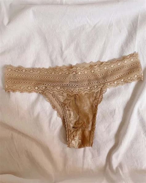 Ltima Pe A Calcinha Tanga De Renda Bege Da Vov Rebeca Lingerie Perfeita Aqui