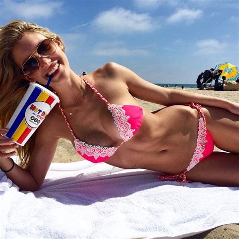 New Hot Sexy Caroline Lowe Bikini Pics