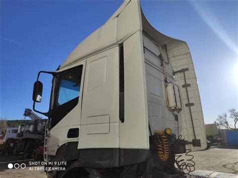 DEFLECTOR LATERAL IZQUIERDO Iveco Stralis AS 440S48 Industrialler