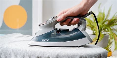 clothing iron   reviews  wirecutter