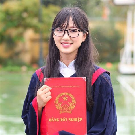 Đại học Kinh tế Quốc dàn sở hữu dàn hot boy hot girl nổi tiếng