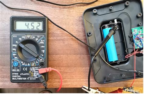 Уличный светильник с датчиком движения и выносной солнечной батареей