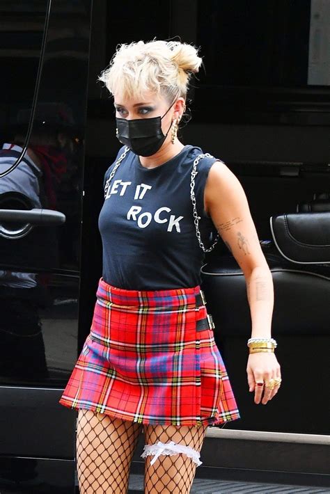 Miley Cyrus Sexy Mini Skirt Hot Celebs Home