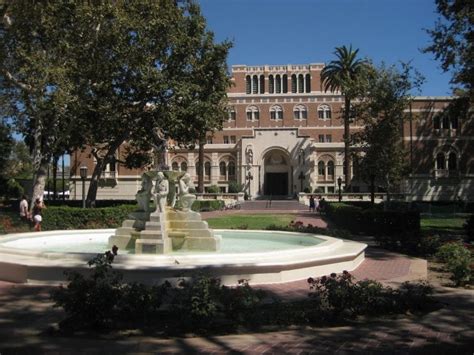 Courtyard Alumni Park Fountain Campus Filming Office