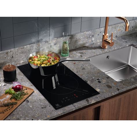 Induktsioonpliit Electrolux 300 serija „Domino“ LIT30230C - K-rauta