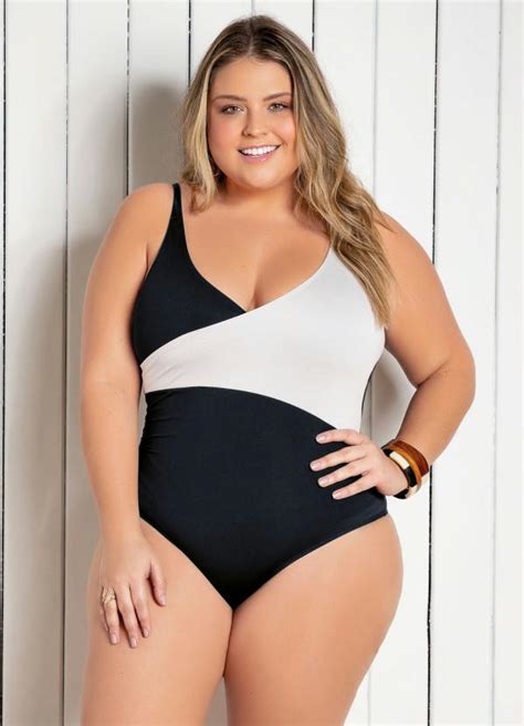 Maiô Plus Size Bicolor Com Frente Transpassada Marguerite