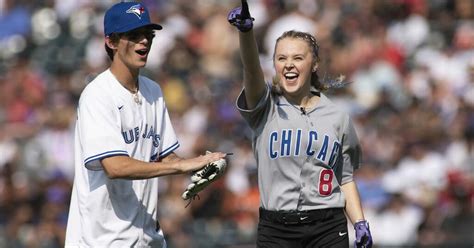 JoJo Siwa Will Compete With Same Sex Partner On