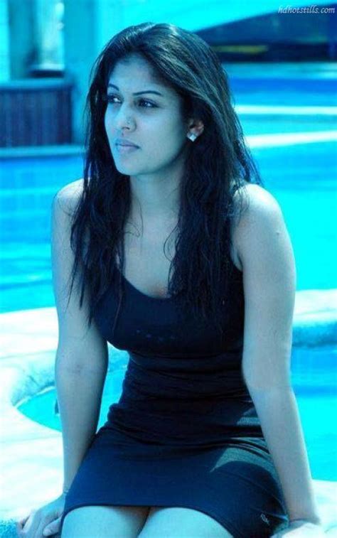 Nayanthara Hot Navel And Cleavage Photos Indian Actress Wallpapers Photos And Movie Stills