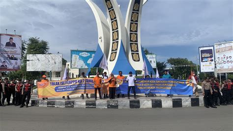 Buruh Aceh Demo Tolak Perppu Cipta Kerja