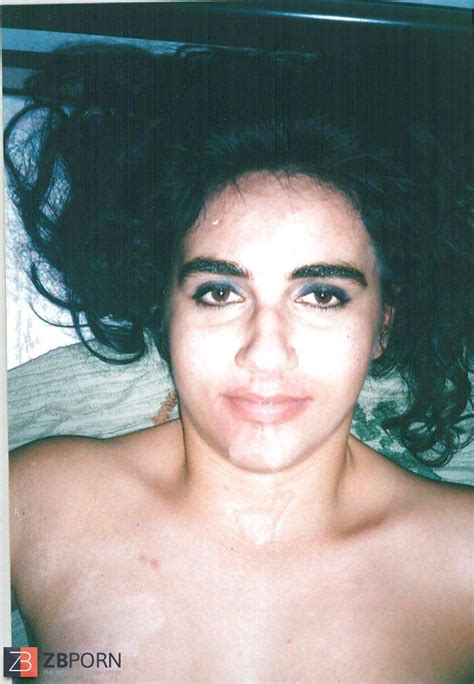 SUPER NAUGHTY HOUSEWIFE SIMONA ZB Porn