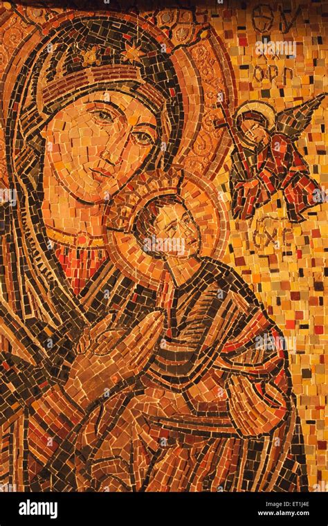 El retrato de su madre María y el niño Jesús con cuentos de coloridas