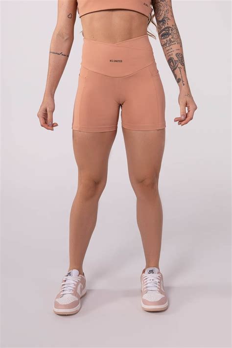 Short Franzido E Bolso Nude Ref K D Kaisan