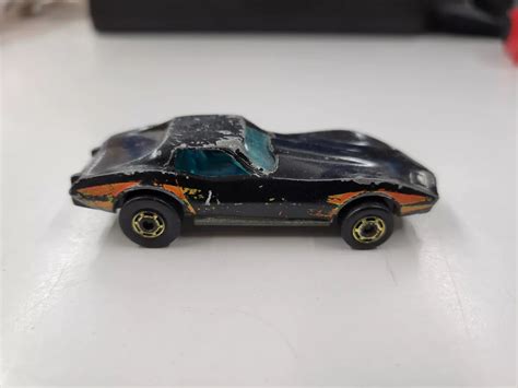 Vintage Hot Wheels White Corvette Stingray