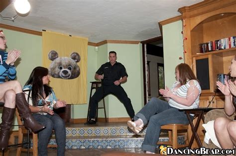 Horny Male Strippers With Big Cocks Screwing Chicks On Party Porno Fotos XXX Fotos Imagens De