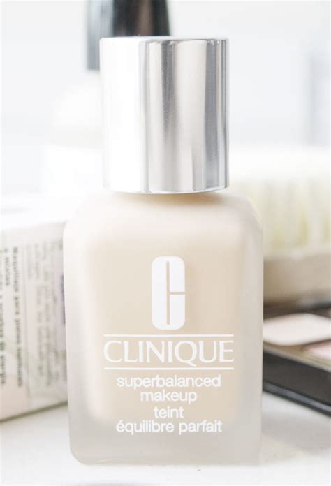 The Clinique Superbalanced Makeup Oily And Sensitive Skins Best Friend