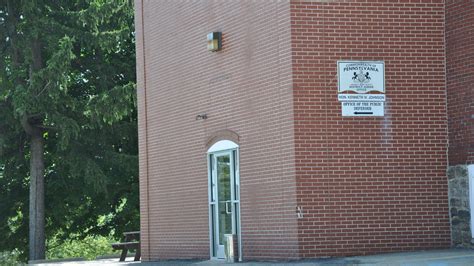 Local lawyers question somerset county jail maine booking delays 11