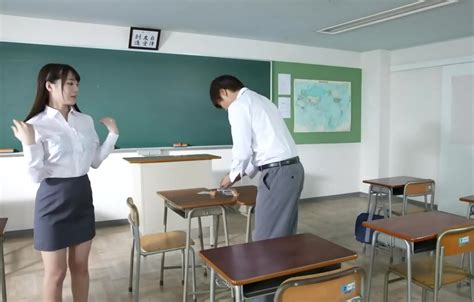 Phim sex em nữ sinh địt nhau với bạn cùng lớp