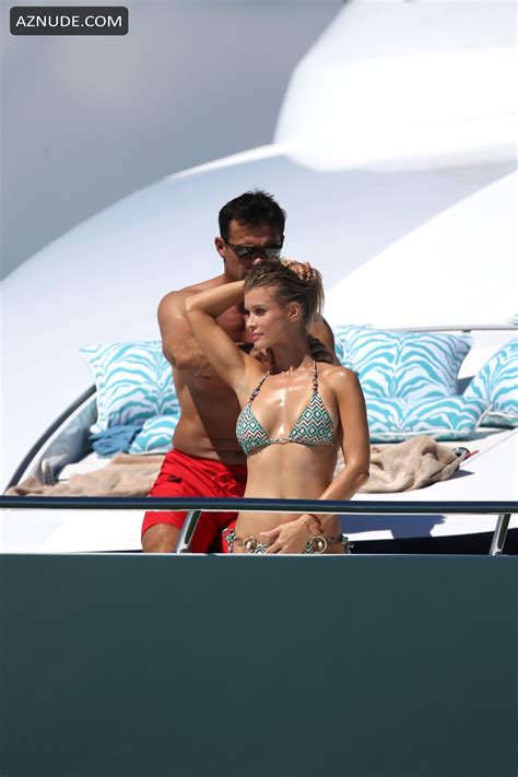 Joanna Krupa In A Bikini On A Yacht In Miami Aznude