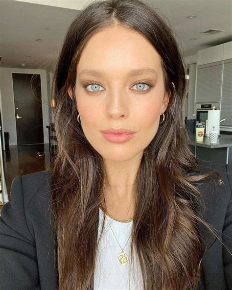 Brunette Hair Pale Skin Dark Hair Pale Skin Emily Didonato Skin