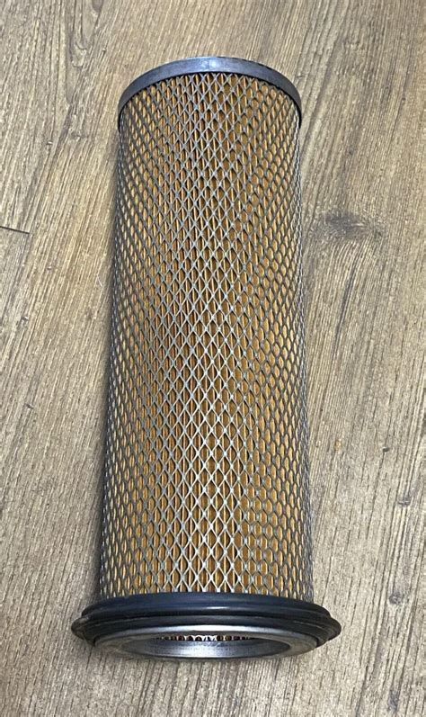 Wix 42933 Air Filter Cross Reference