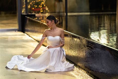 Naked Woman Rear View Stock Photos Free Royalty Free Stock Photos From Dreamstime