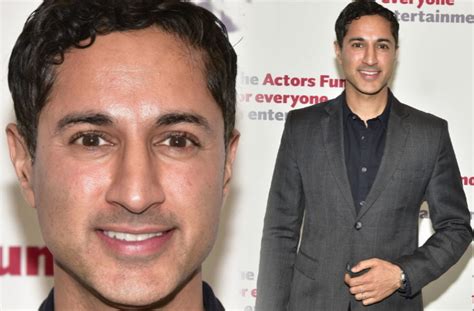 Themoinmontrose Openly Gay Actor Maulik Pancholy Maulikpancholy