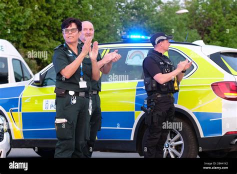Police Officers Clapping Hi Res Stock Photography And Images Alamy