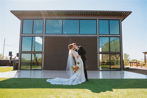 The Willow Wedding Venue & Events - Surprise Arizona
