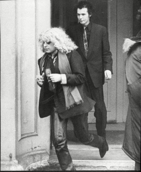 Sid Vicious Band Sex Pistols Suit Foto De Stock De Contenido Editorial Imagen De Stock