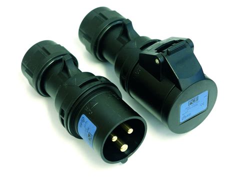 Купить 213-6 Розетка кабельная 16а/230v/1p+n+e/ip44 от PCE, в наличии