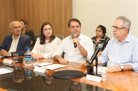 ALECE Presidente Evandro Leitão apresenta ações do Legislativo para a