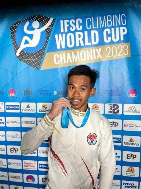 Keren Mahasiswa UM Surabaya Raih Emas Climbing World Cup 2023