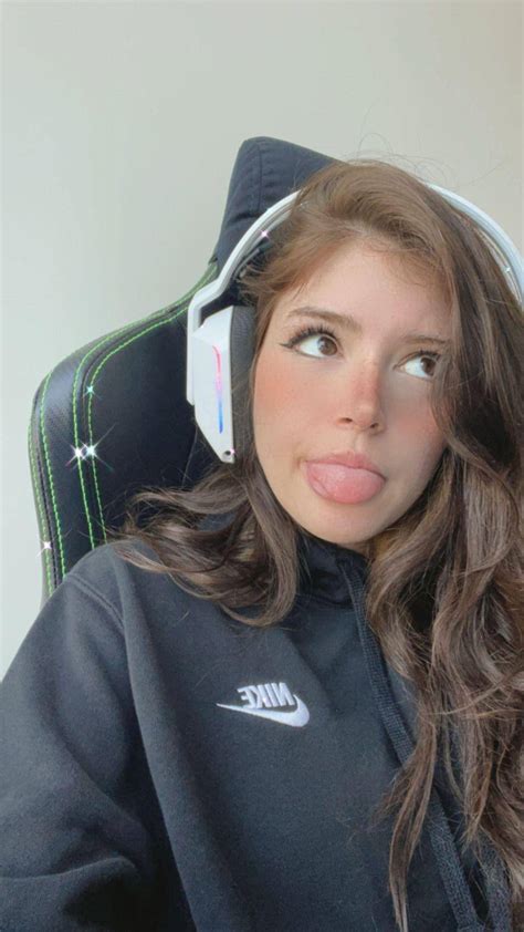 Bring Back The Daily Ass Pics Scrolller