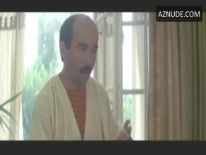 Le Garde Du Corps Nude Scenes Aznude