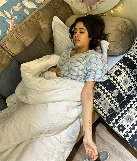 Hot Photos Of Janhvi Kapoor In Pink Bikini