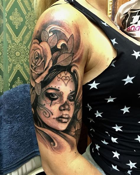 Atriz Porno Tatuagem De Rosas Na Barriga Ideas Fotos Tatuagem Go