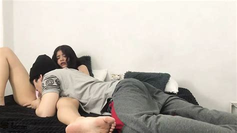 Spannender Moment Von Finde Meine Stiefschwester Sehr Geil Mit Ihrem Dildo In Ihrem Zimmer Und